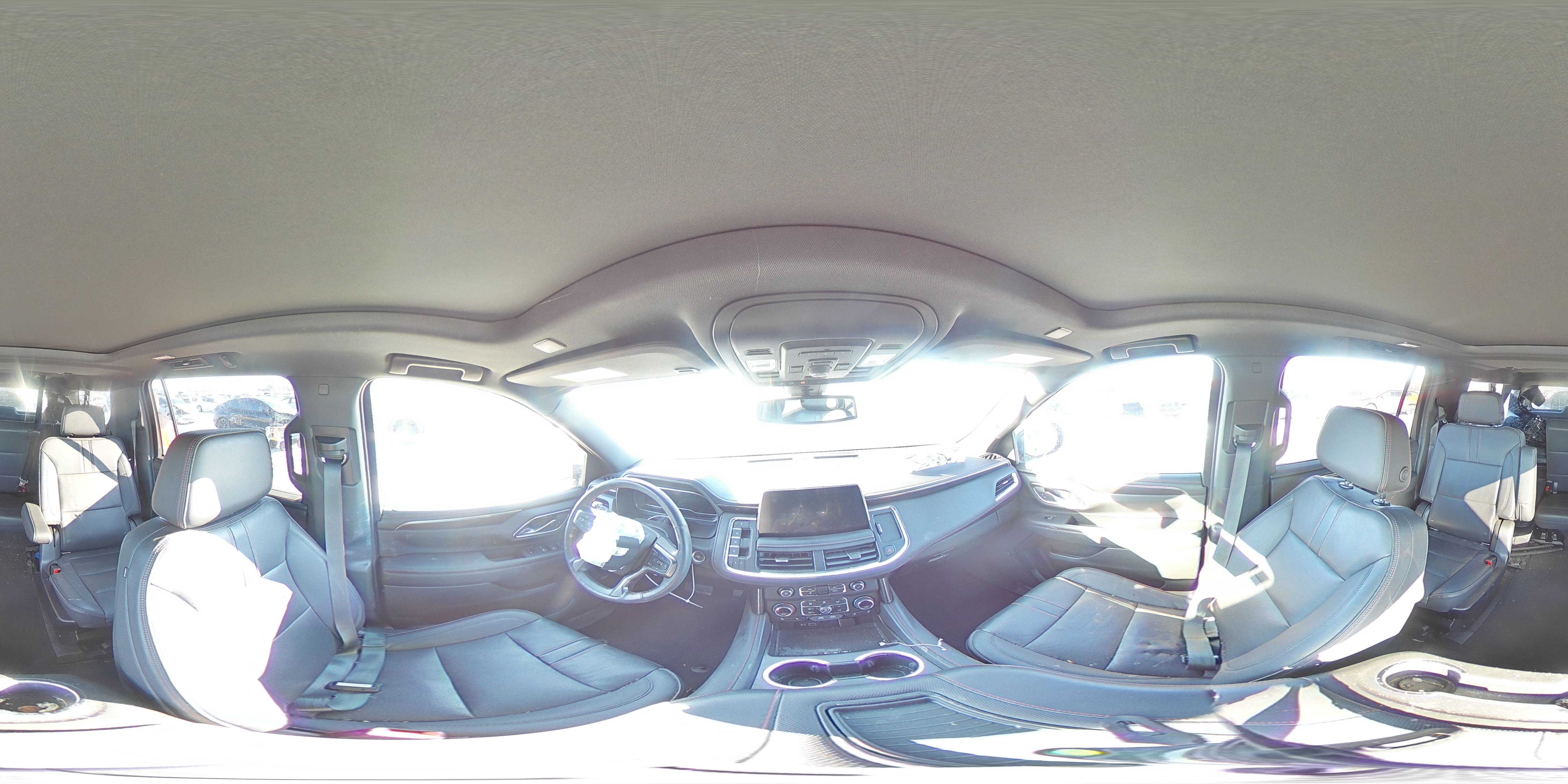 2022 Chevrolet Suburban - Image 14
