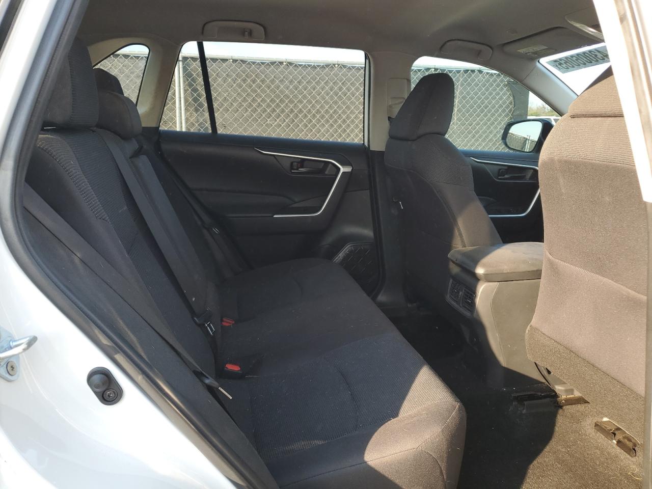 2023 Toyota RAV 4 - Image 11