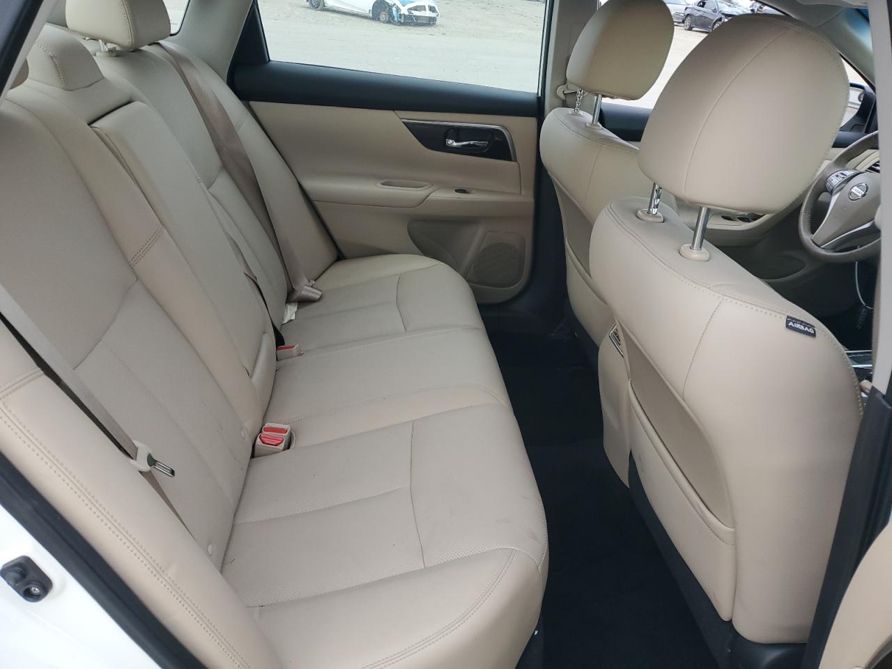 2015 Nissan Altima - Image 10