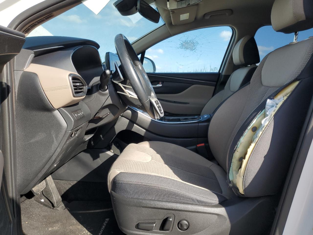 2022 Hyundai Santa Fe - Image 7
