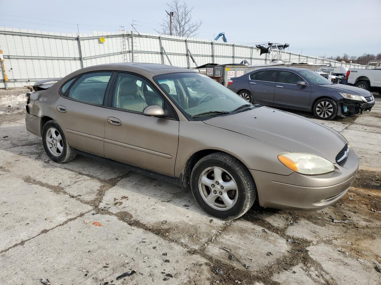 2003 Ford Taurus - Image 4