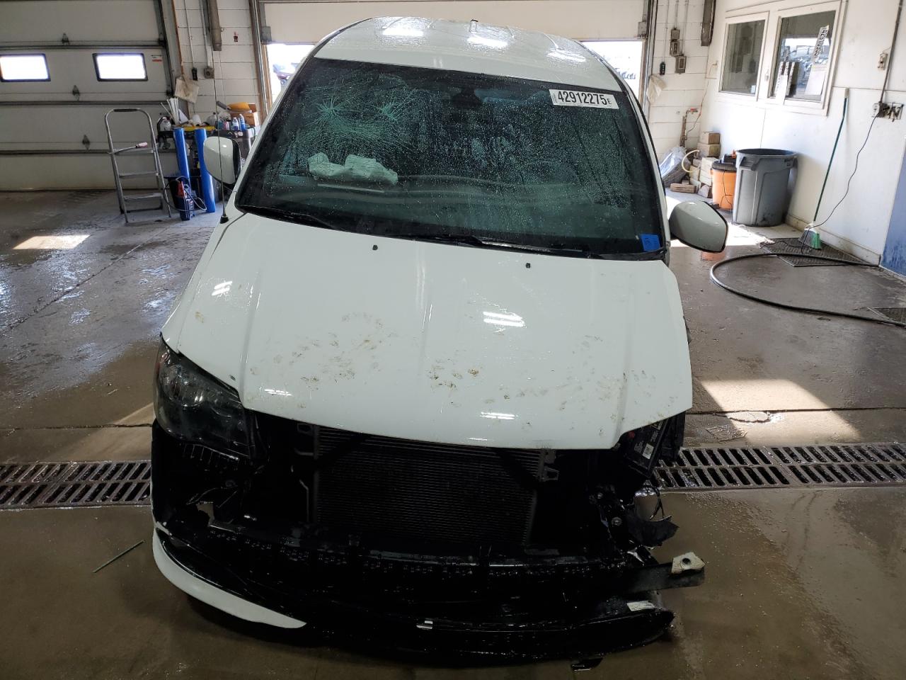 2019 Dodge Caravan - Image 5