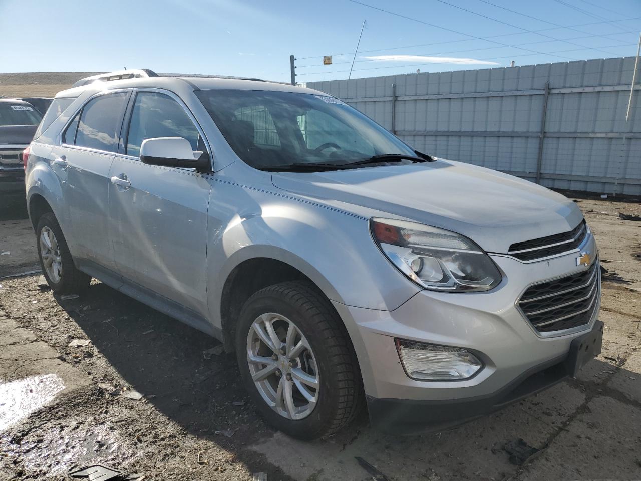 2017 Chevrolet Equinox - Image 4