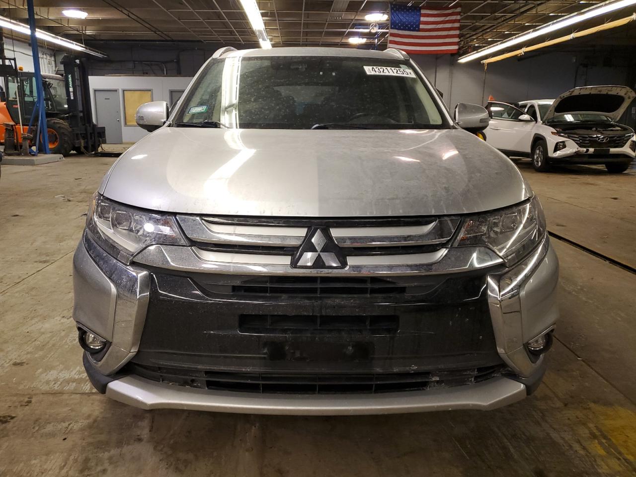 2018 Mitsubishi Outlander - Image 5