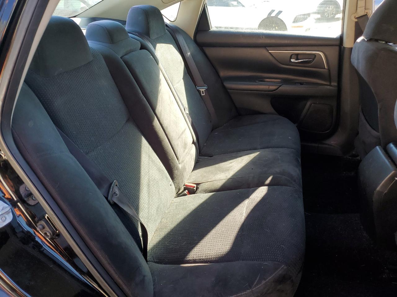 2015 Nissan Altima - Image 10