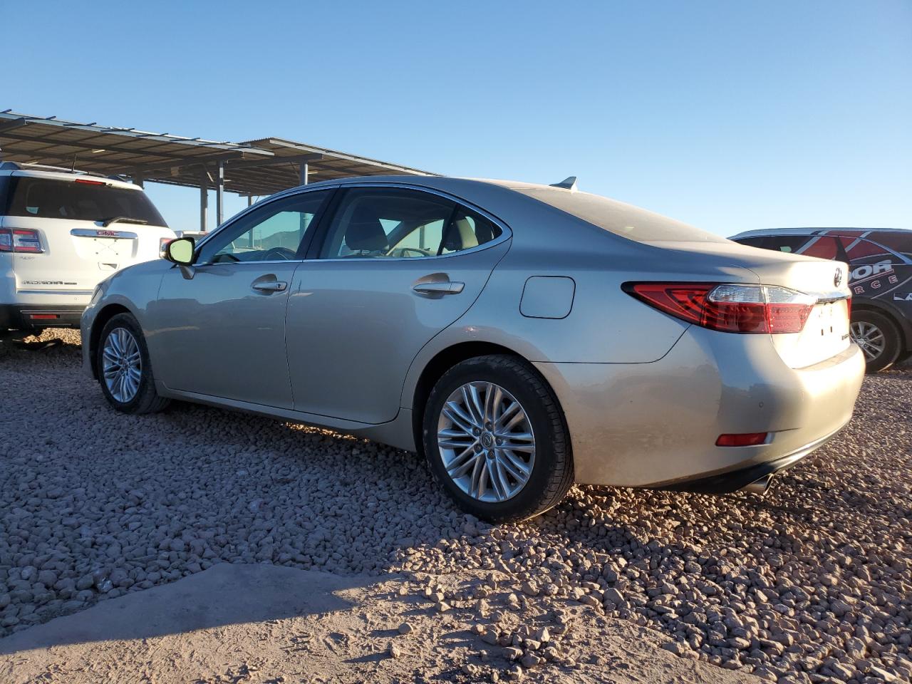 2013 Lexus ES - Image 2