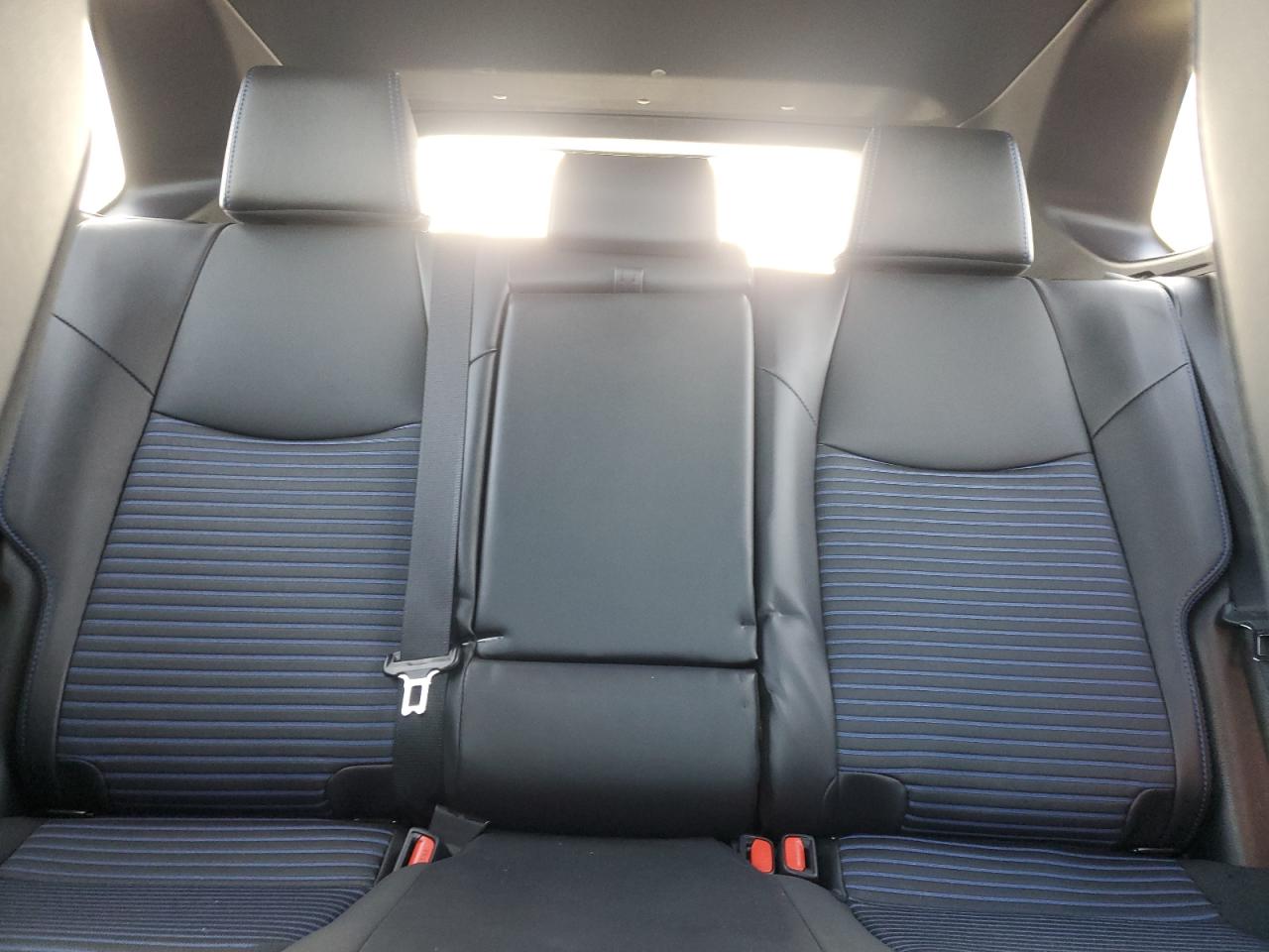 2022 Toyota RAV 4 - Image 10