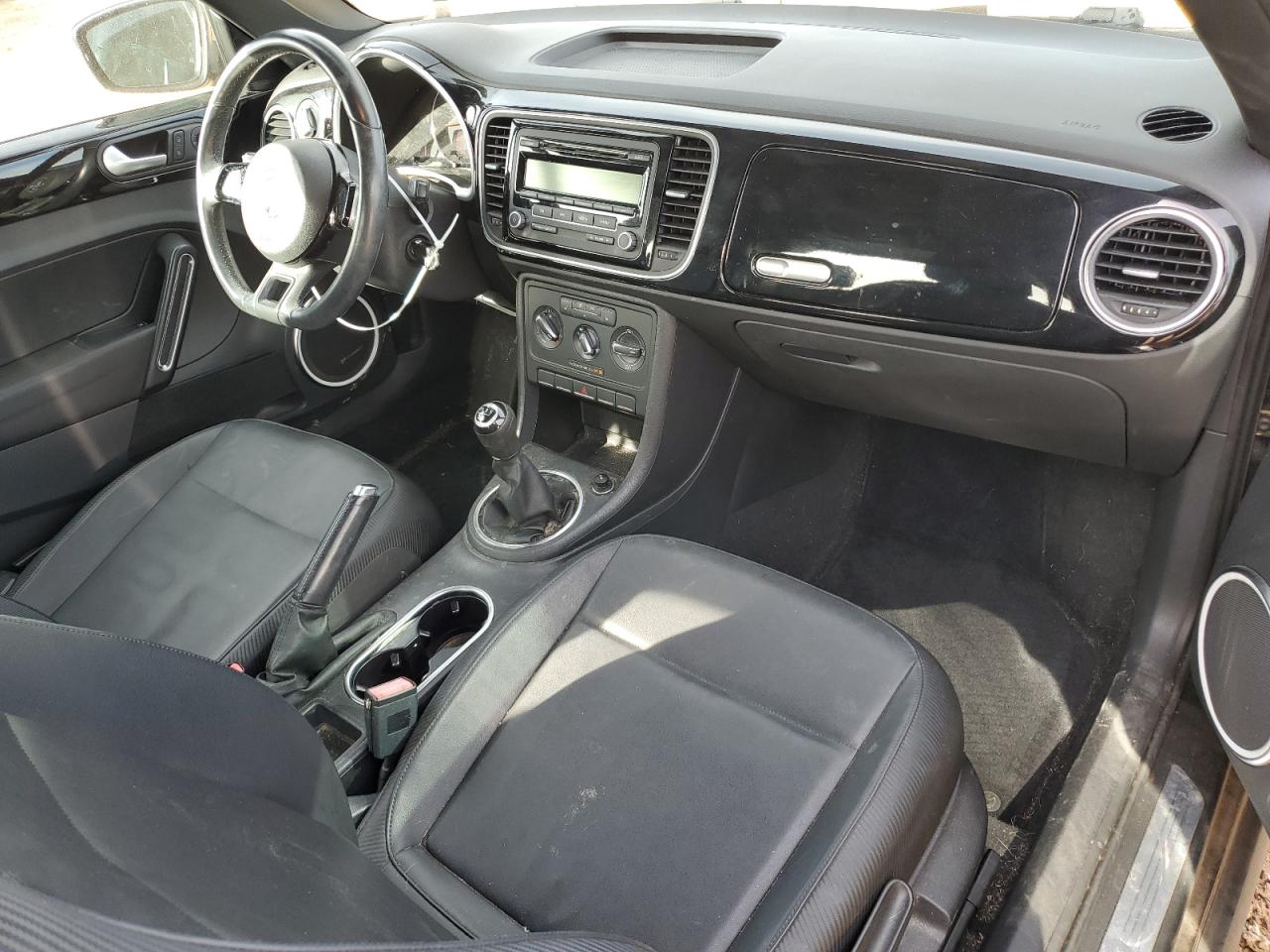 2012 Volkswagen Beetle - Image 8