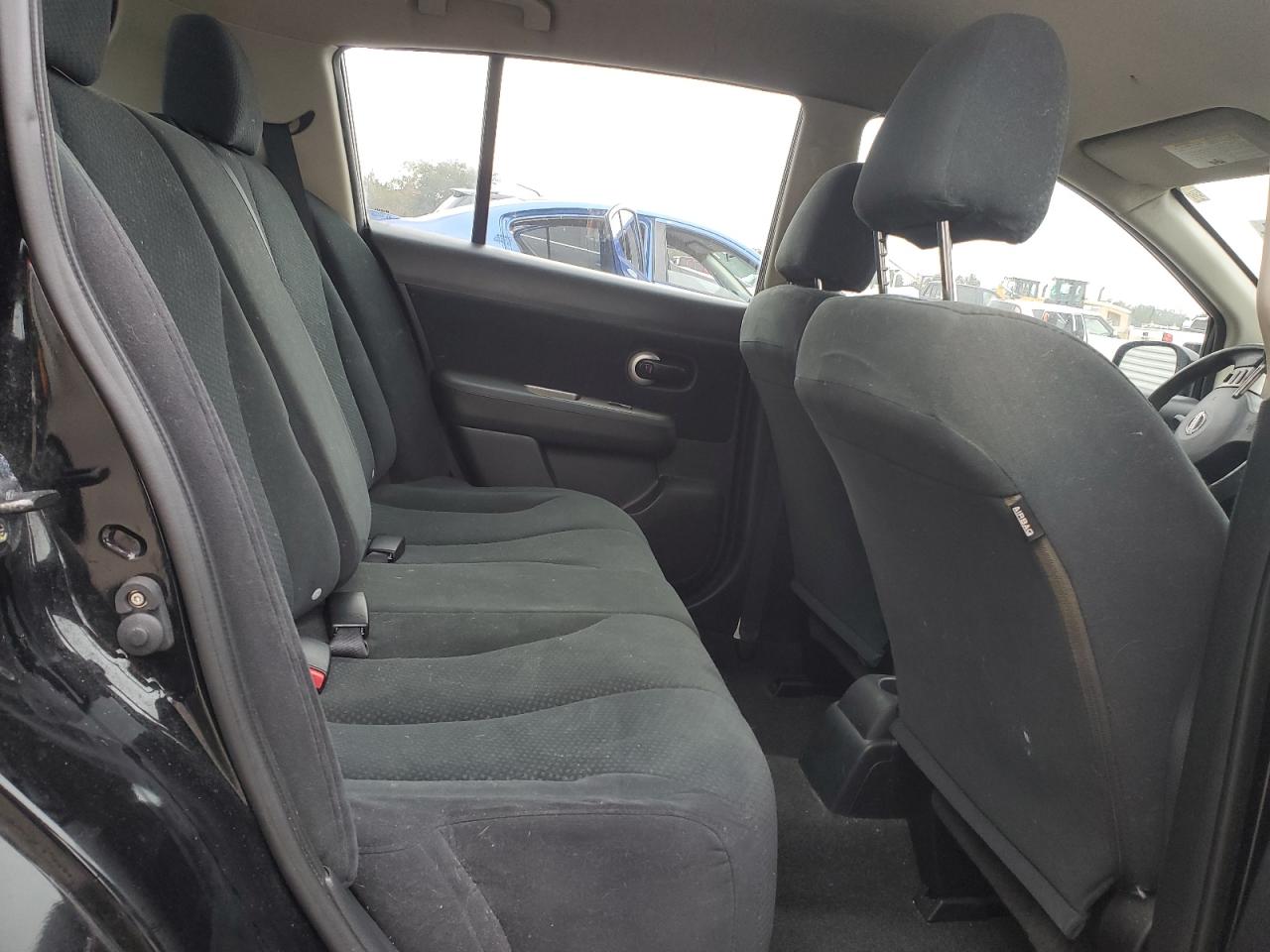 2011 Nissan Versa - Image 11