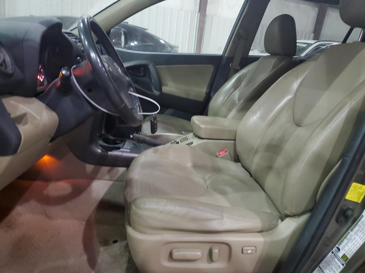 2011 Toyota RAV 4 - Image 7
