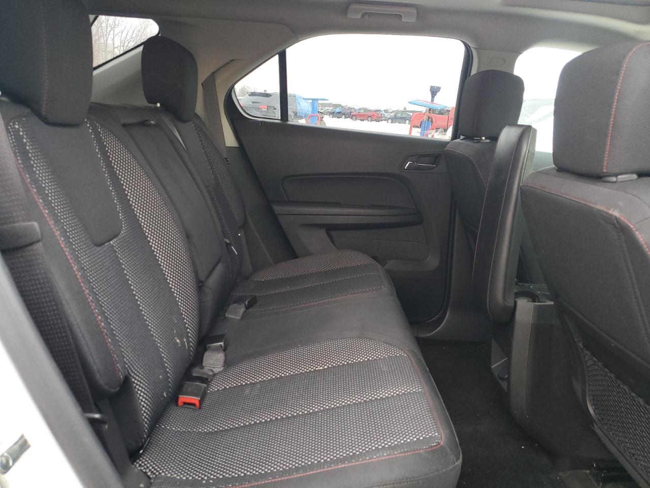 2015 Chevrolet Equinox - Image 11