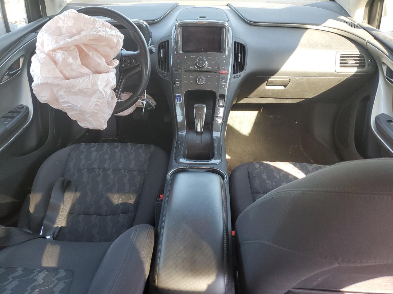 2014 Chevrolet Volt - Image 8