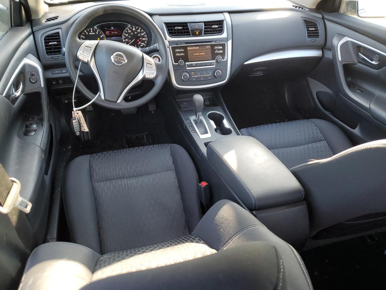 2017 Nissan Altima - Image 8