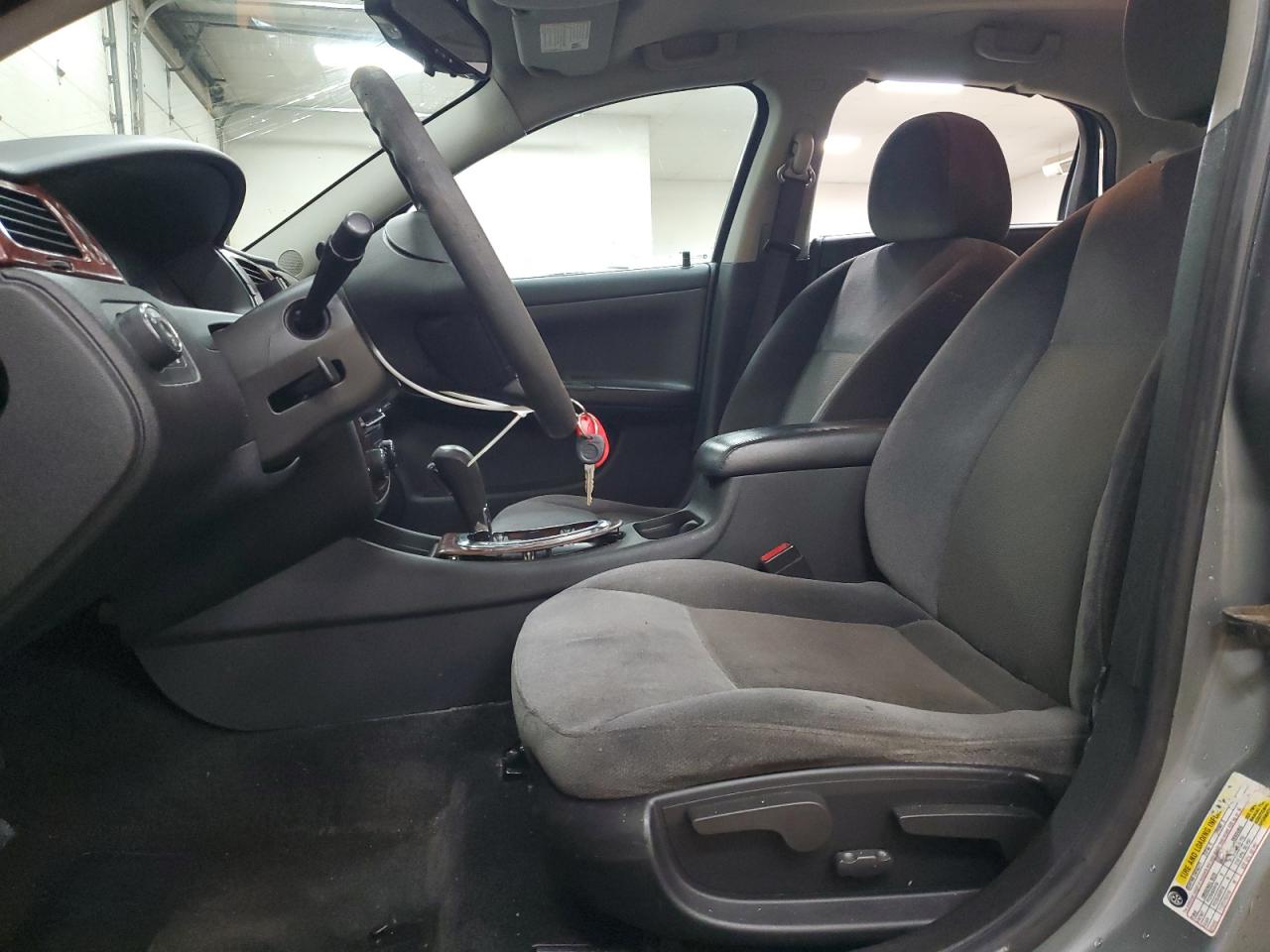 2009 Chevrolet Impala - Image 7
