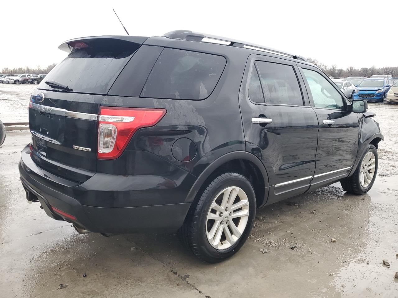 2015 Ford Explorer - Image 3