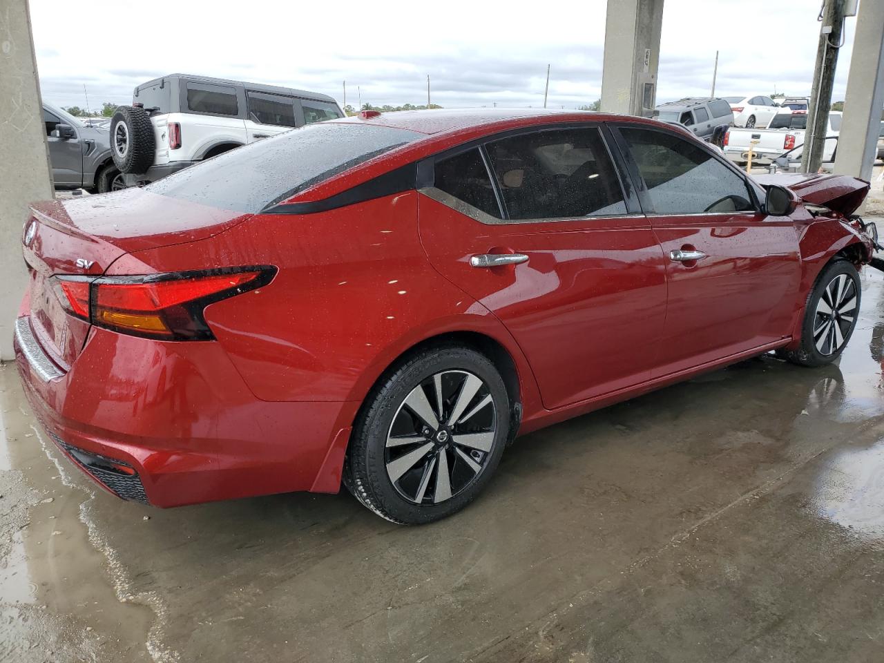 2021 Nissan Altima - Image 3