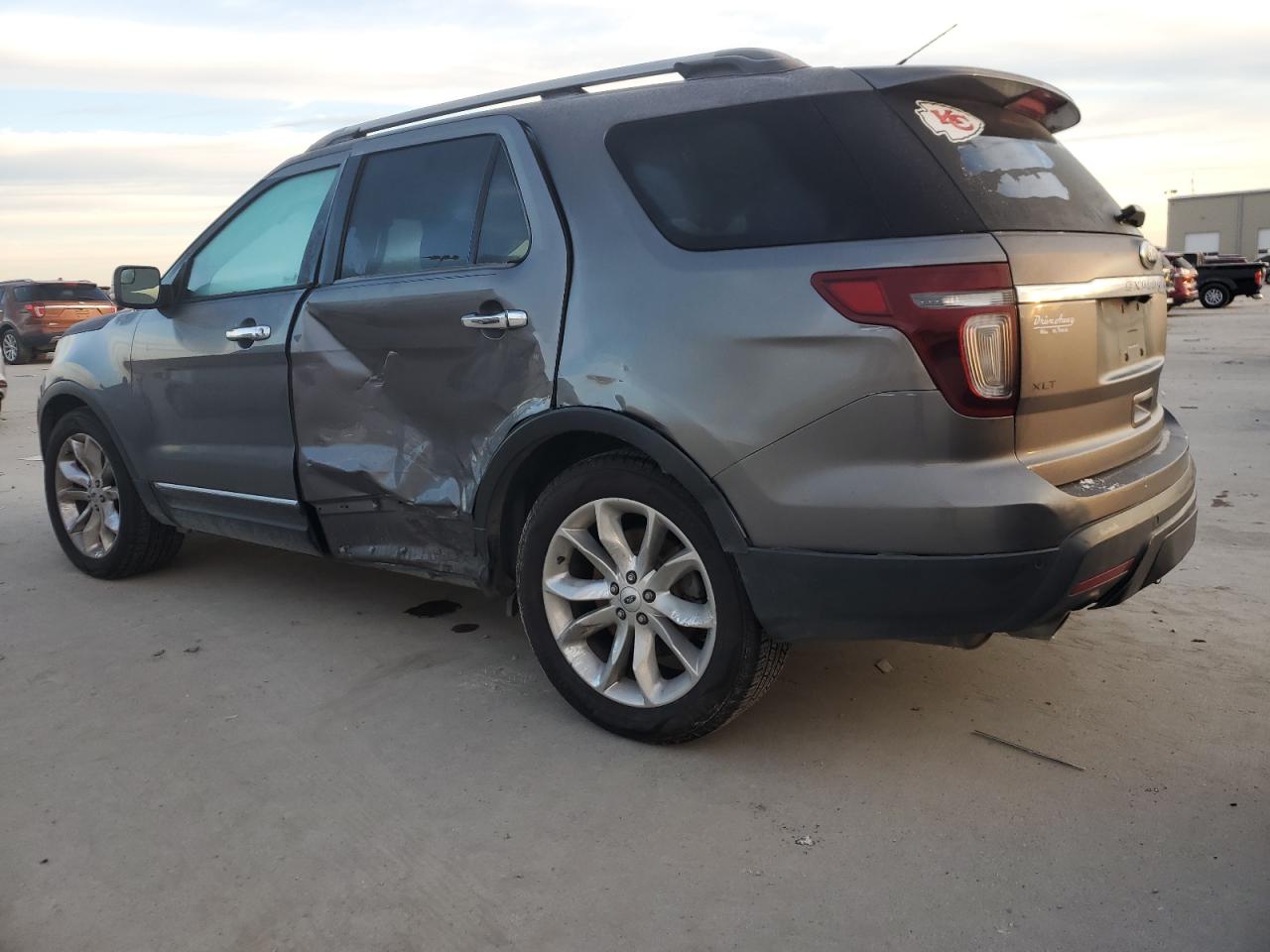 2014 Ford Explorer - Image 2
