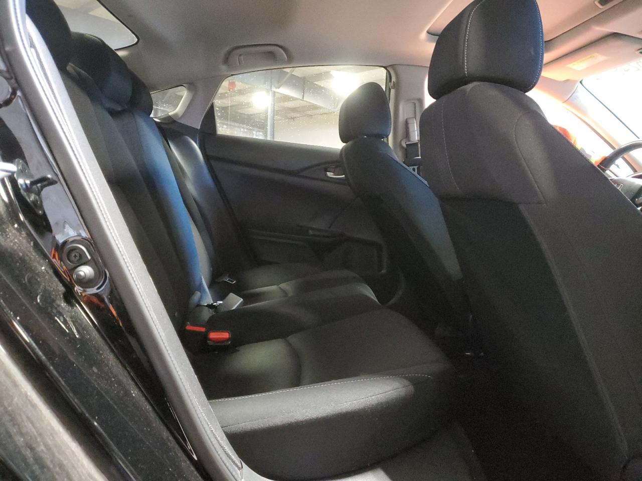 2018 Honda Civic - Image 10