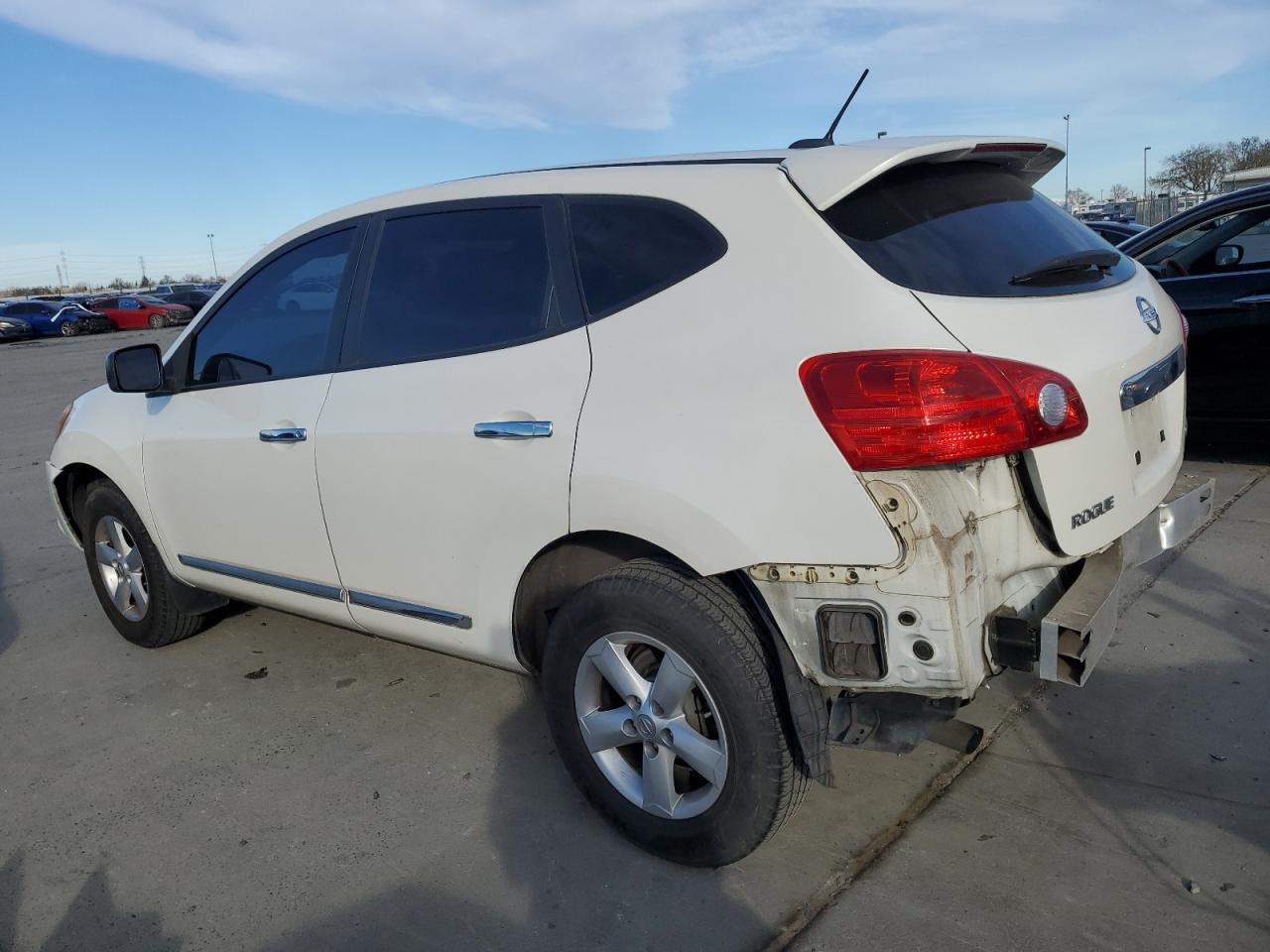 2012 Nissan Rogue - Image 2