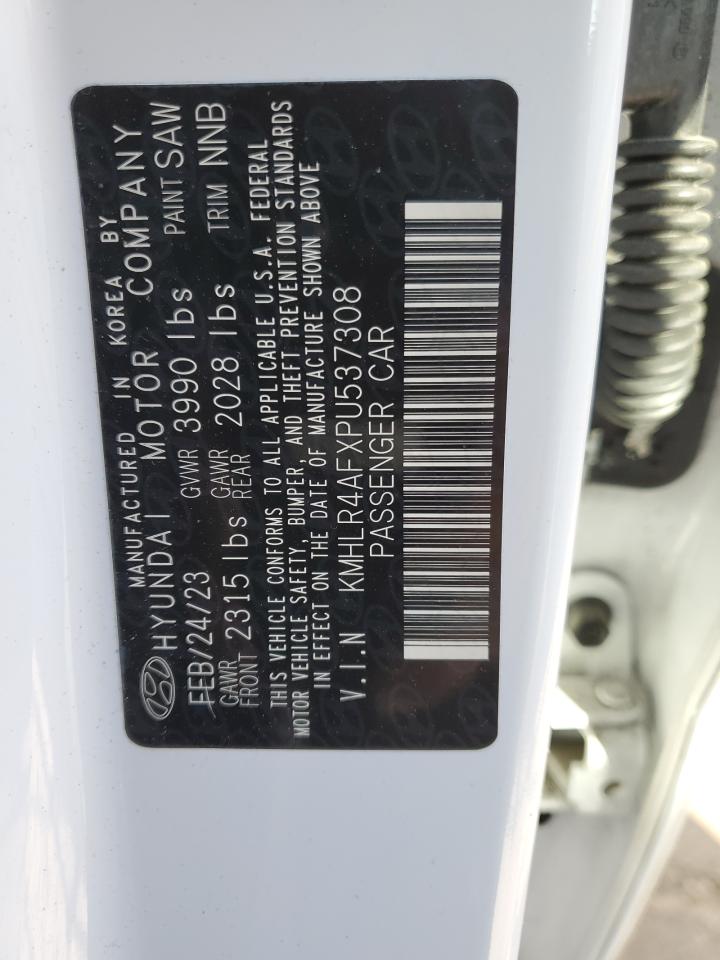 2023 Hyundai Elantra - Image 13