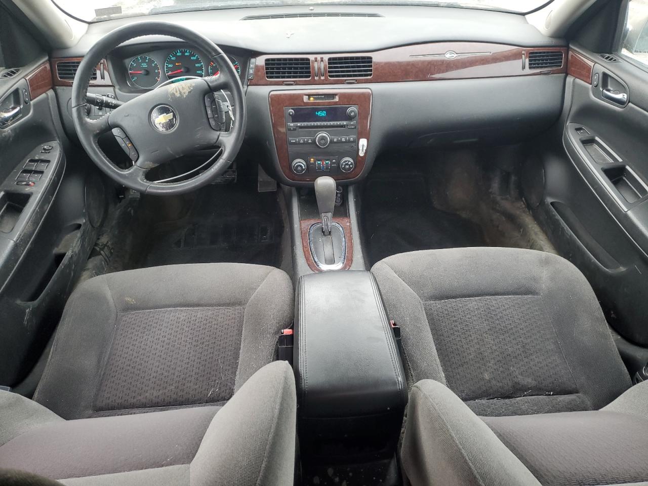 2010 Chevrolet Impala - Image 8