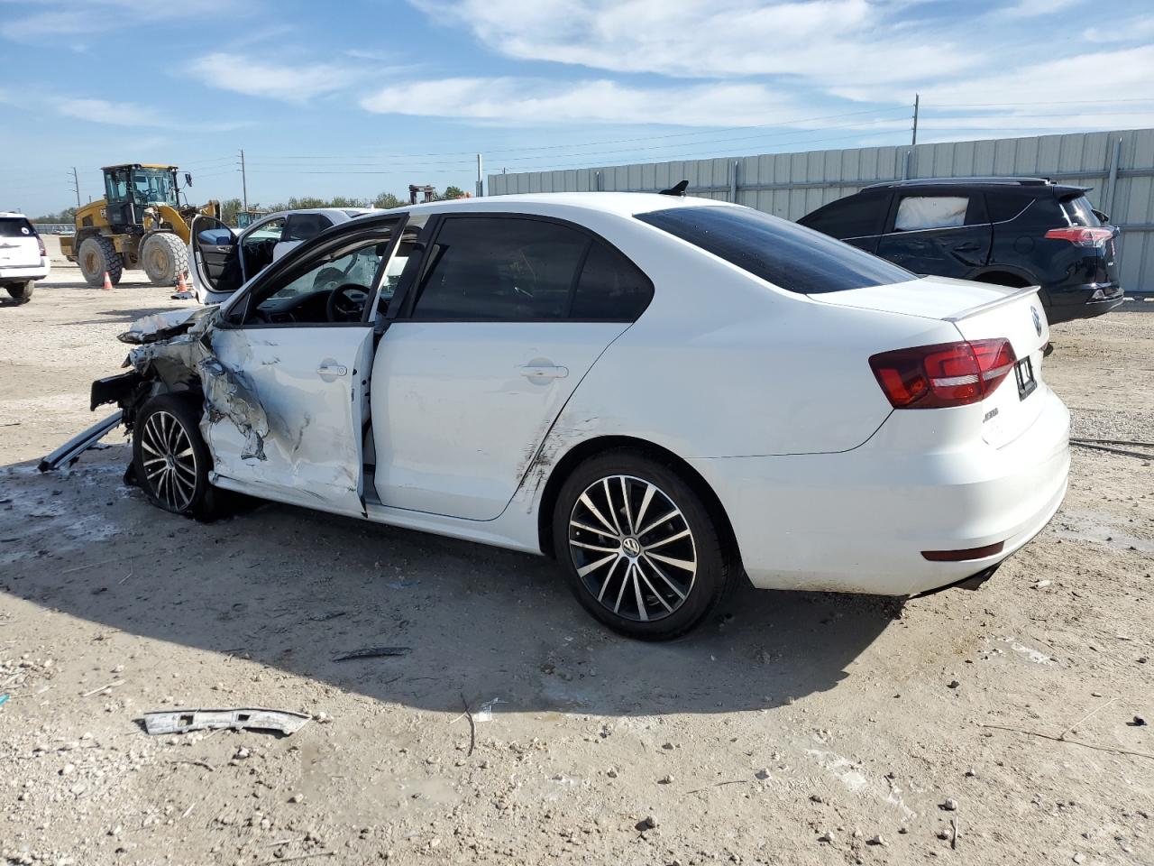 2016 Volkswagen Jetta - Image 2
