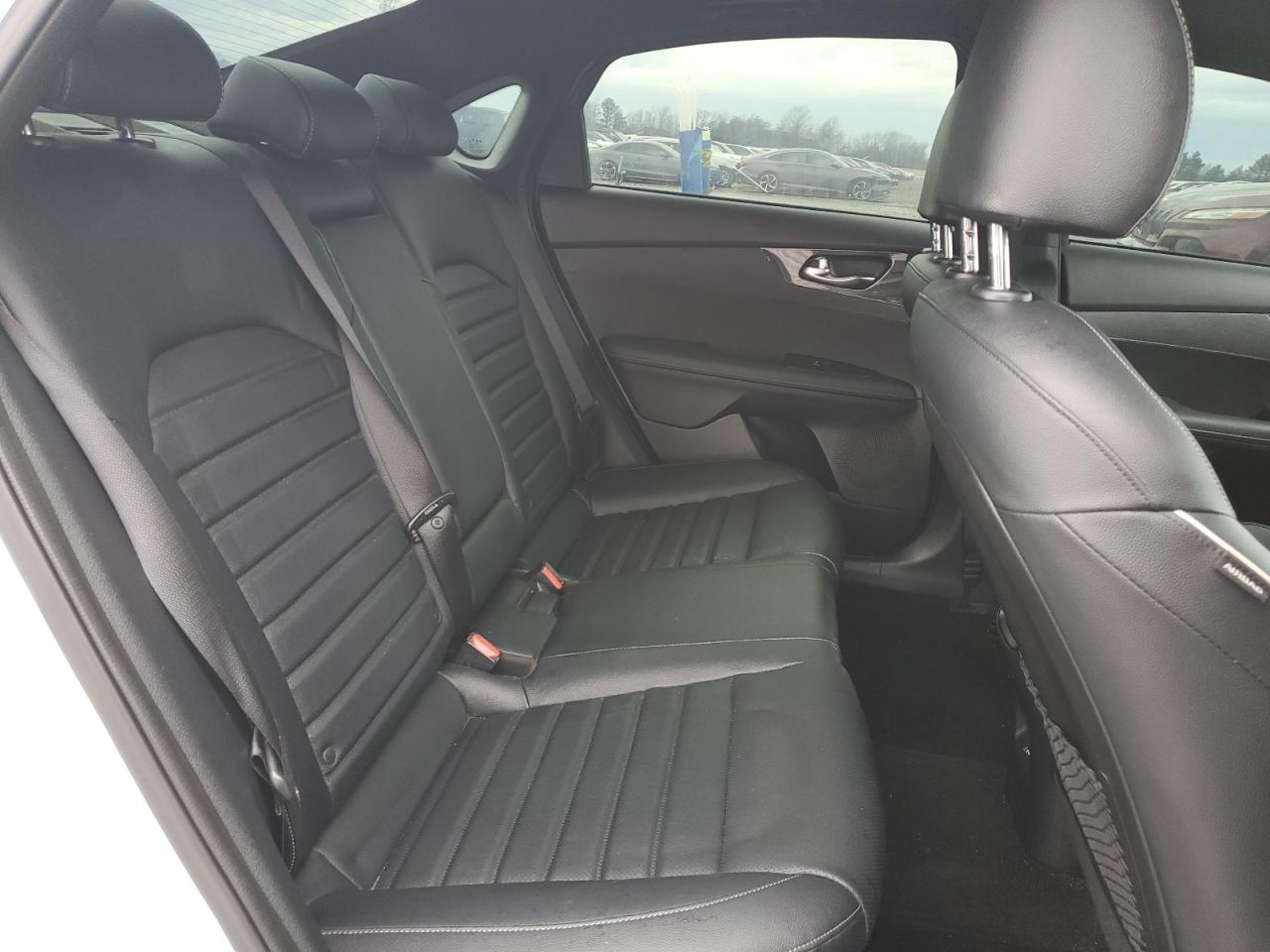 2023 Kia Forte - Image 11