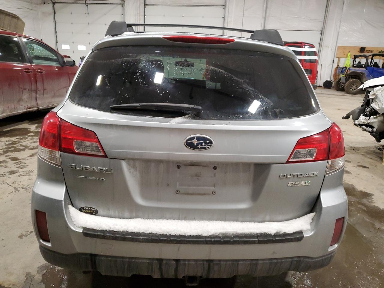2012 Subaru Outback - Image 6