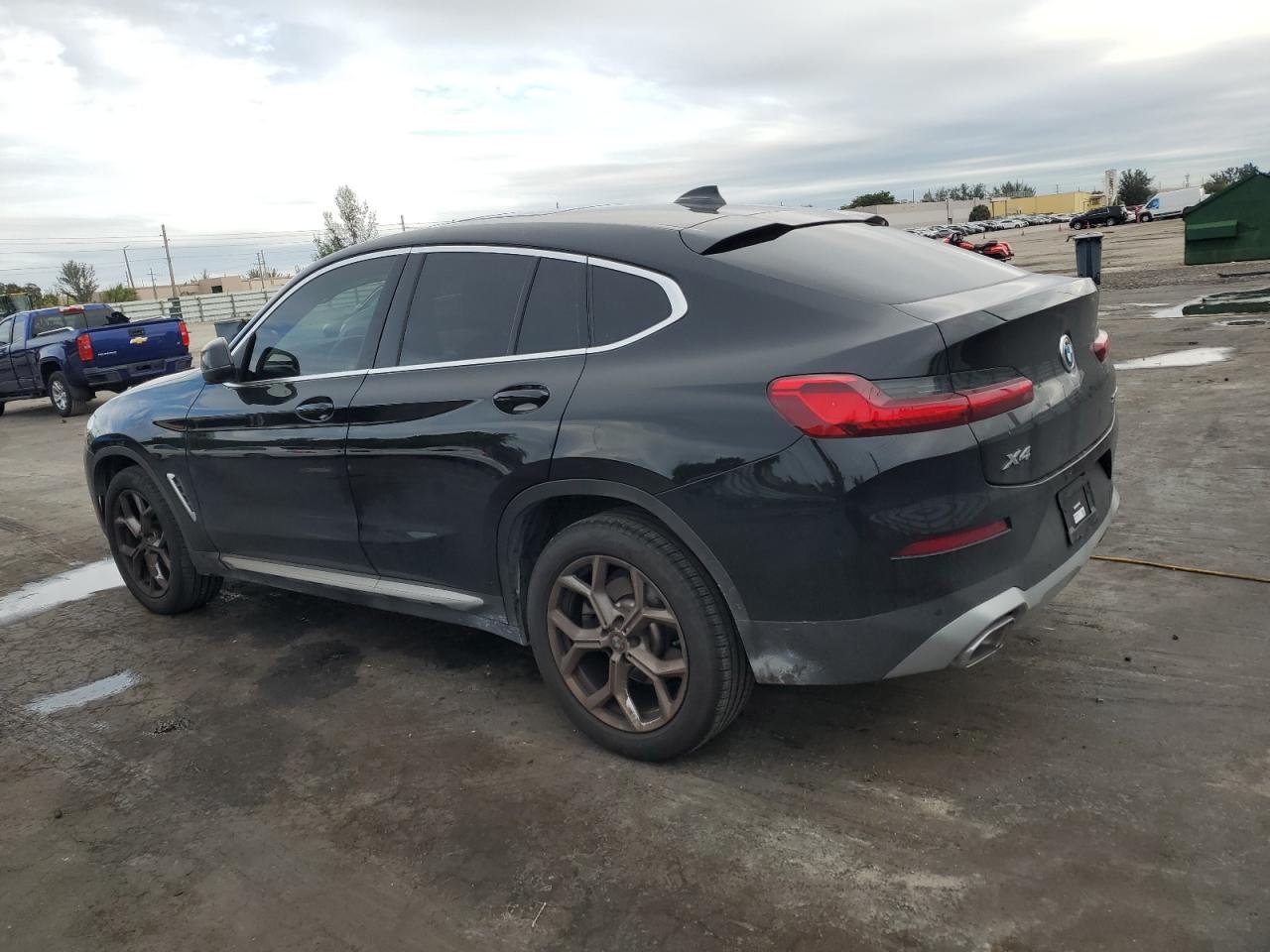 2023 BMW X4 - Image 2