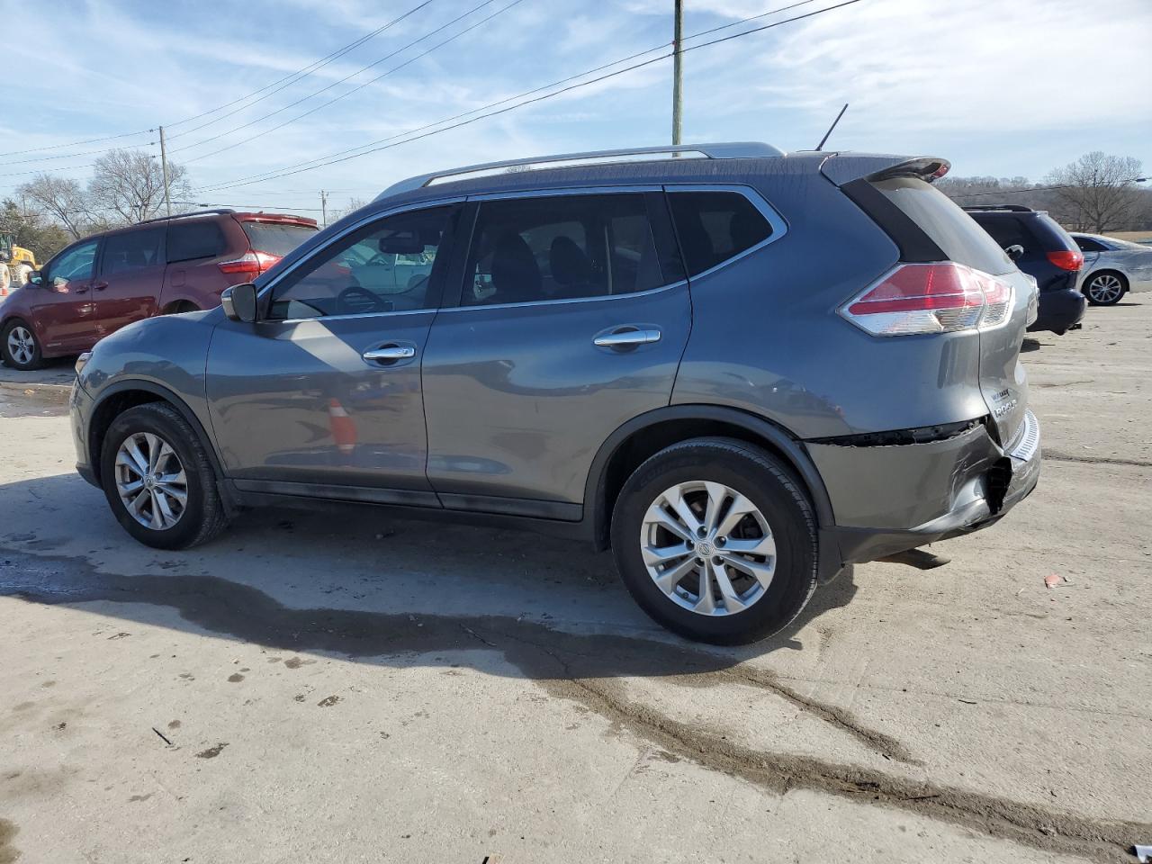 2015 Nissan Rogue - Image 2