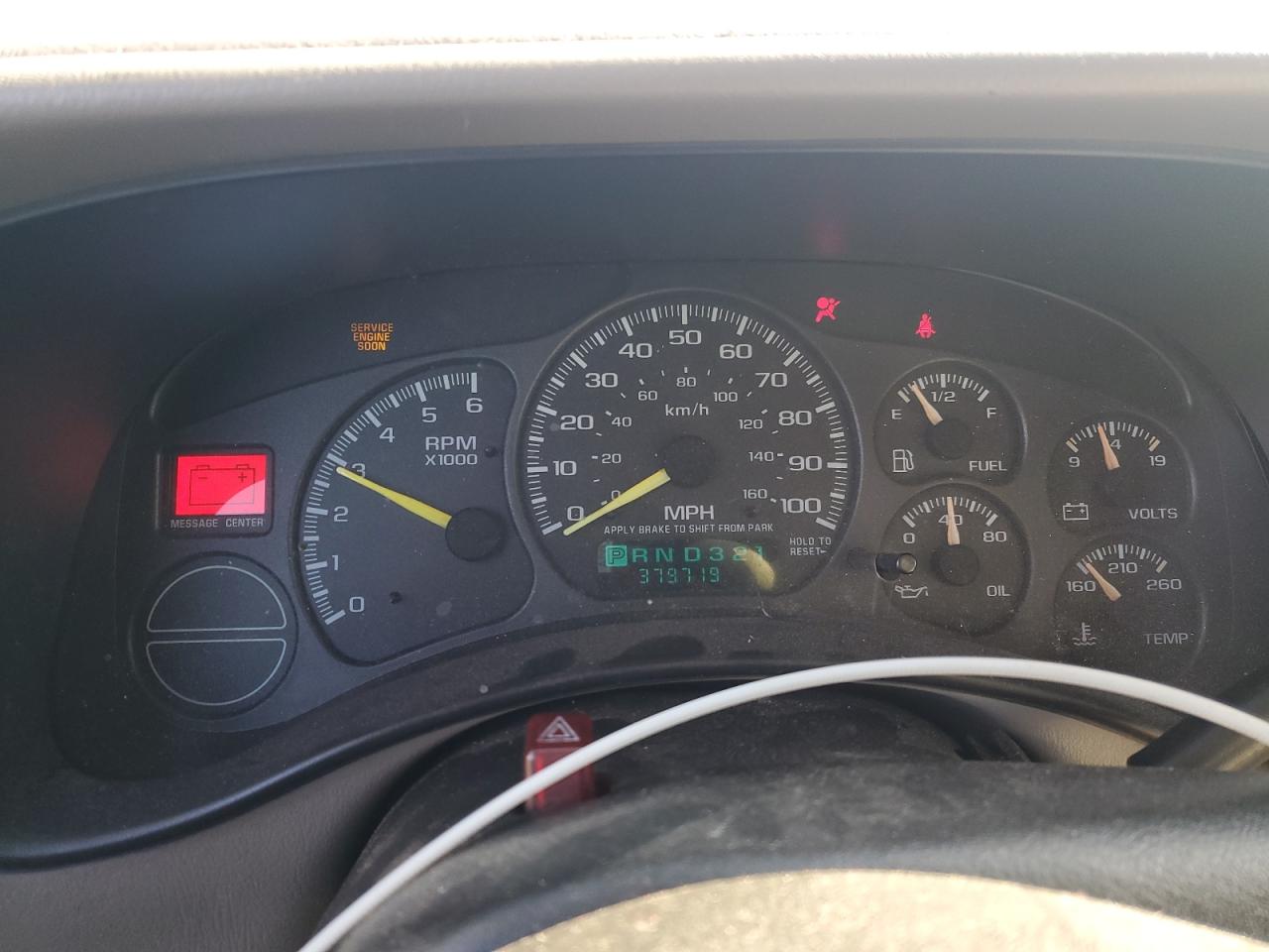 2001 GMC Yukon Xl K1500 VIN: 3GKFK16T31G221718 Lot: 90881775