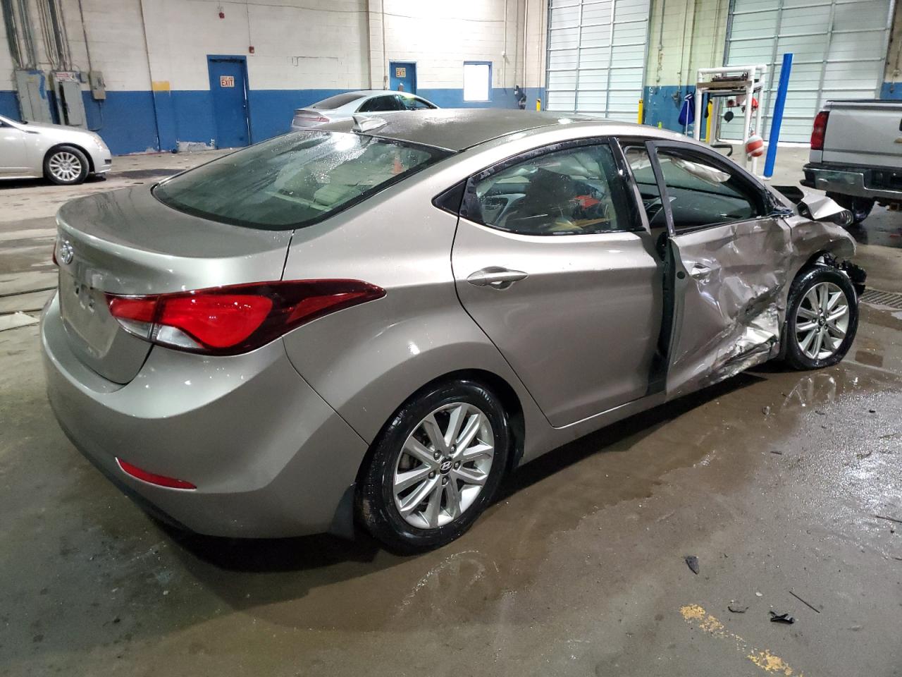 2016 Hyundai Elantra - Image 3