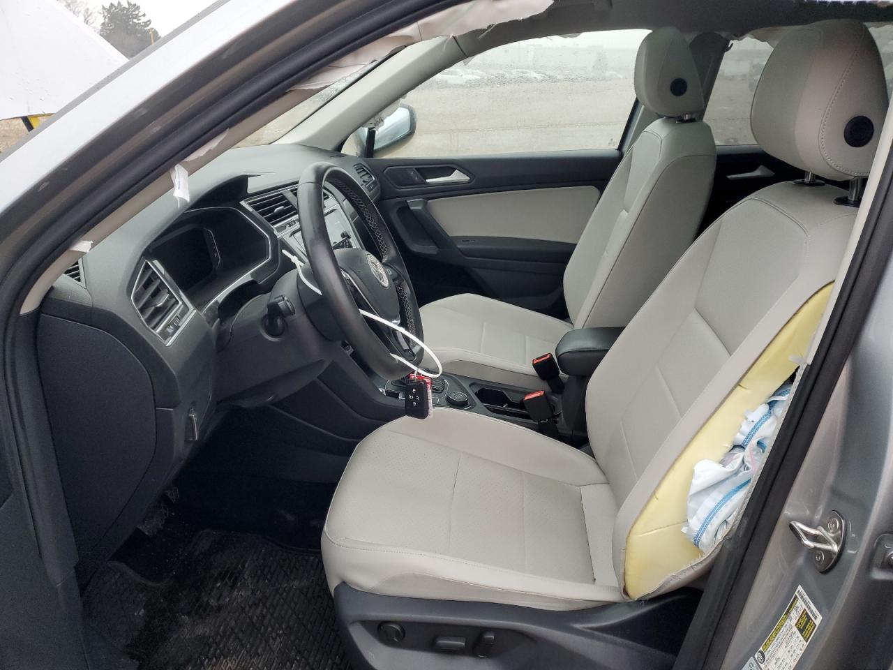 2021 Volkswagen Tiguan - Image 7