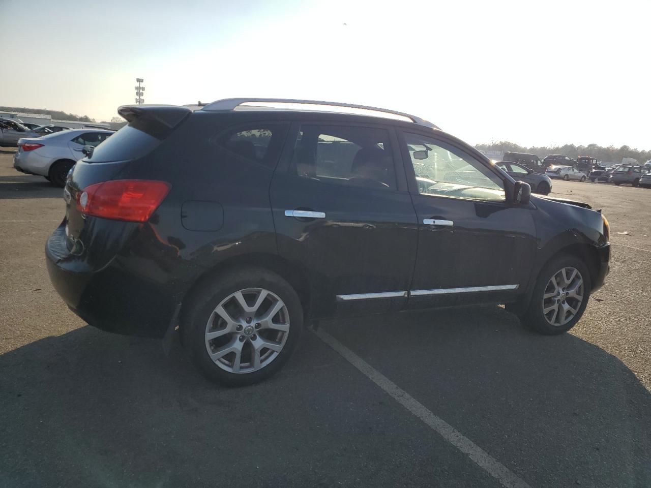 2012 Nissan Rogue - Image 3