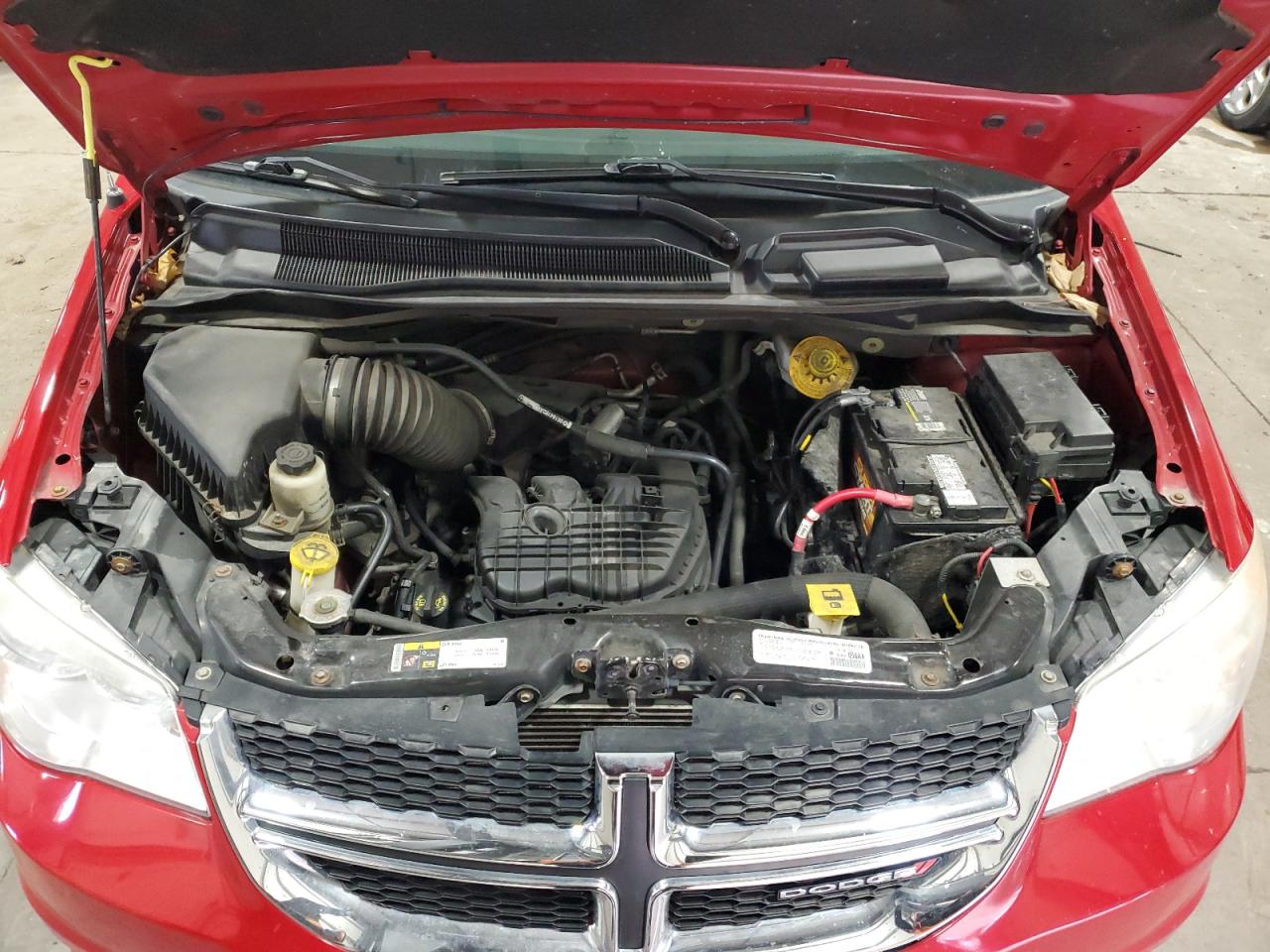 2014 Dodge Caravan - Image 13