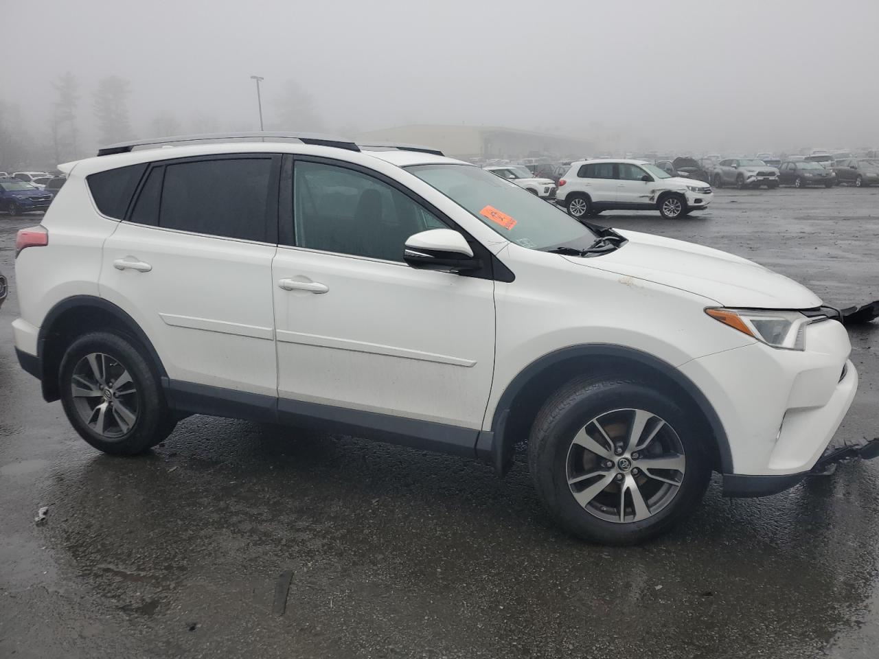 2017 Toyota RAV 4 - Image 4
