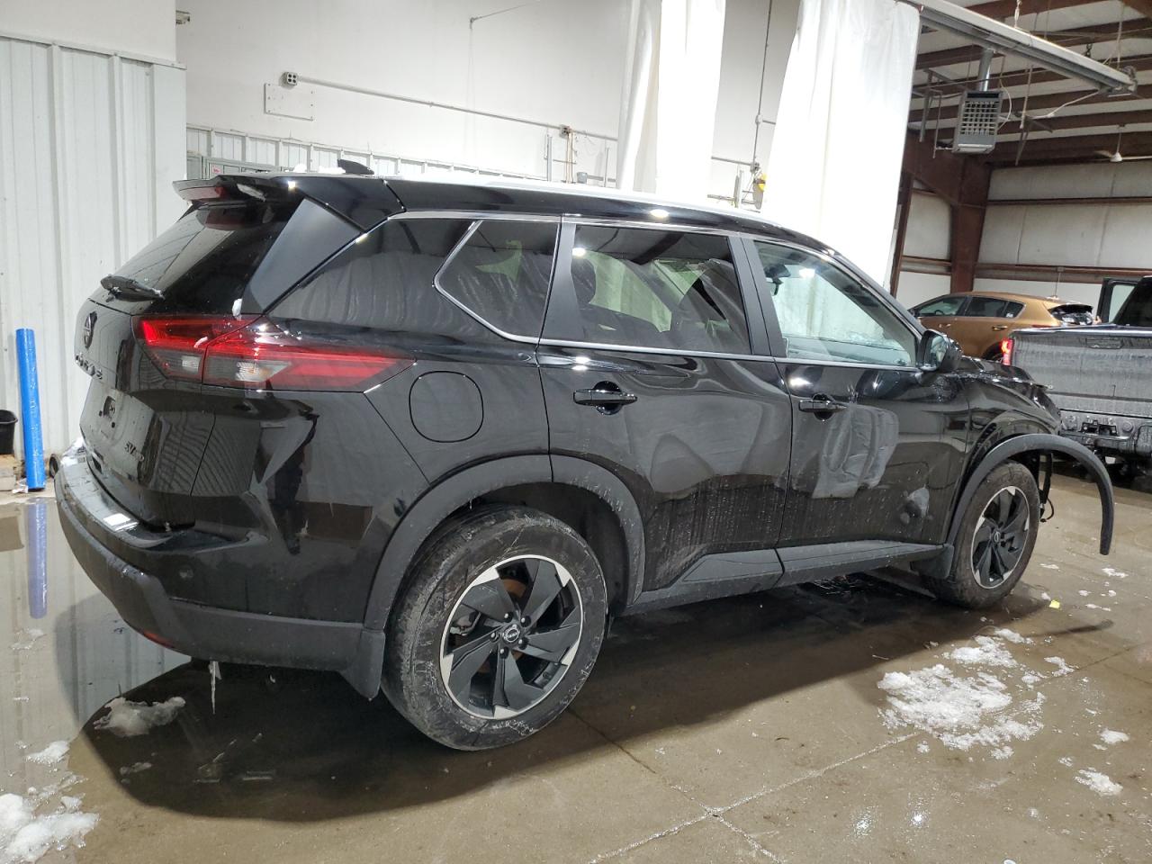2024 Nissan Rogue - Image 3