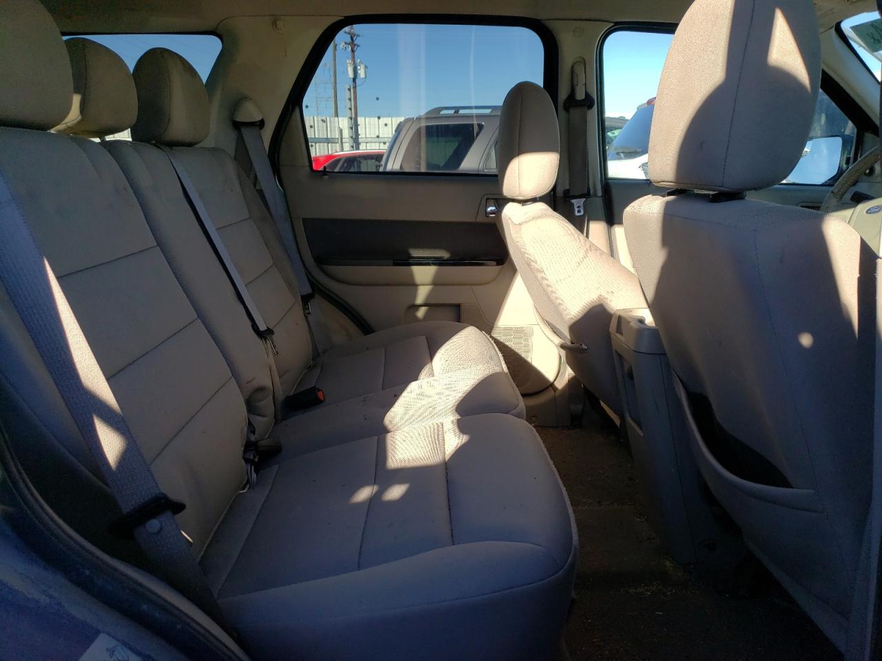 2010 Ford Escape - Image 11