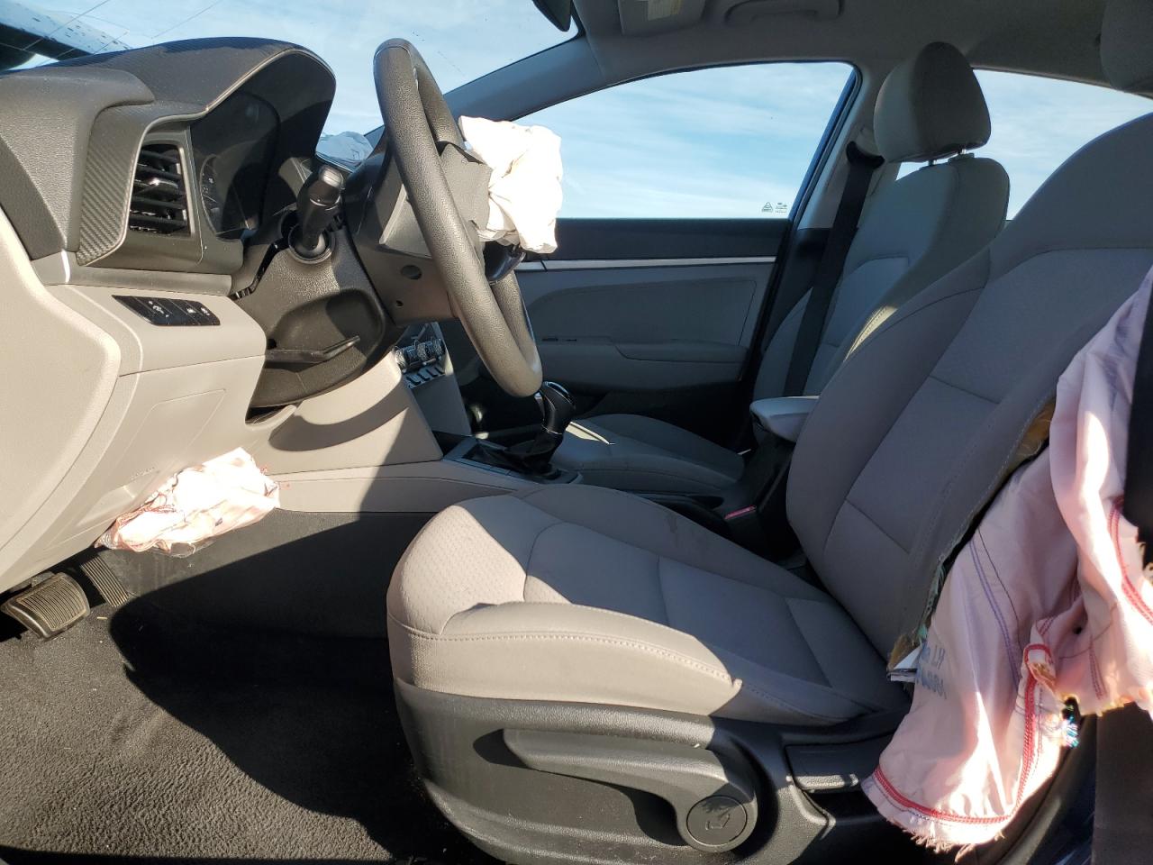2020 Hyundai Elantra - Image 7