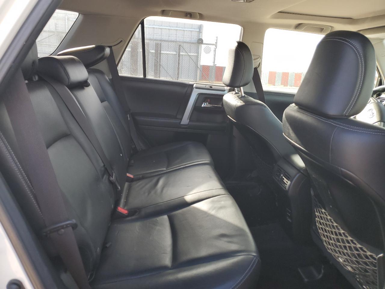 2015 Toyota 4Runner - Image 11