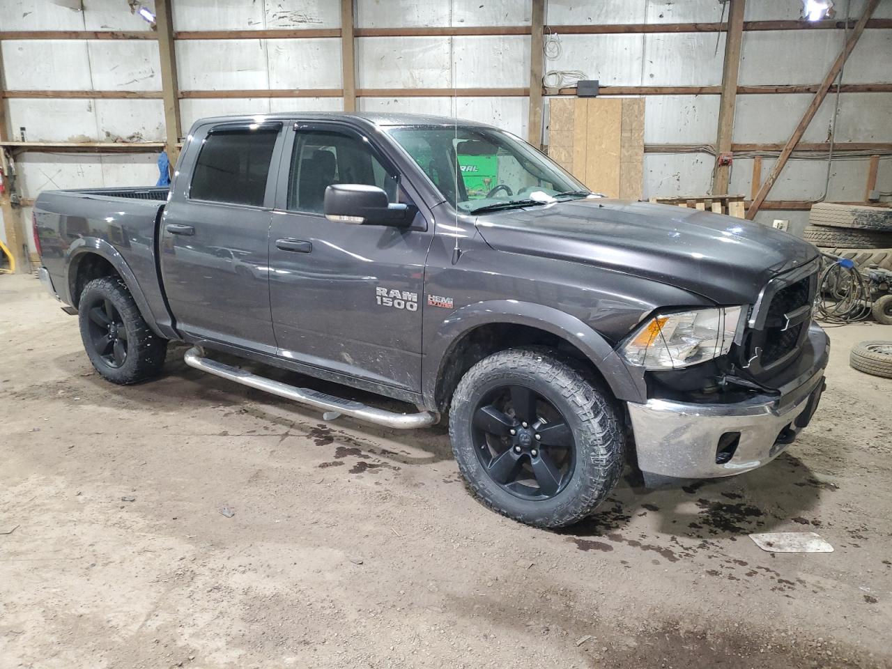 2016 RAM 1500 - Image 4