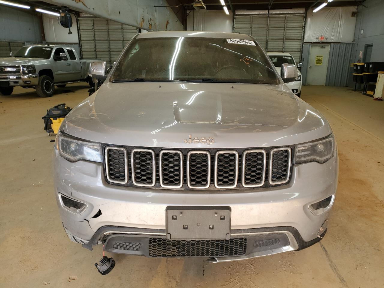 2018 Jeep Grand Cherokee - Image 5