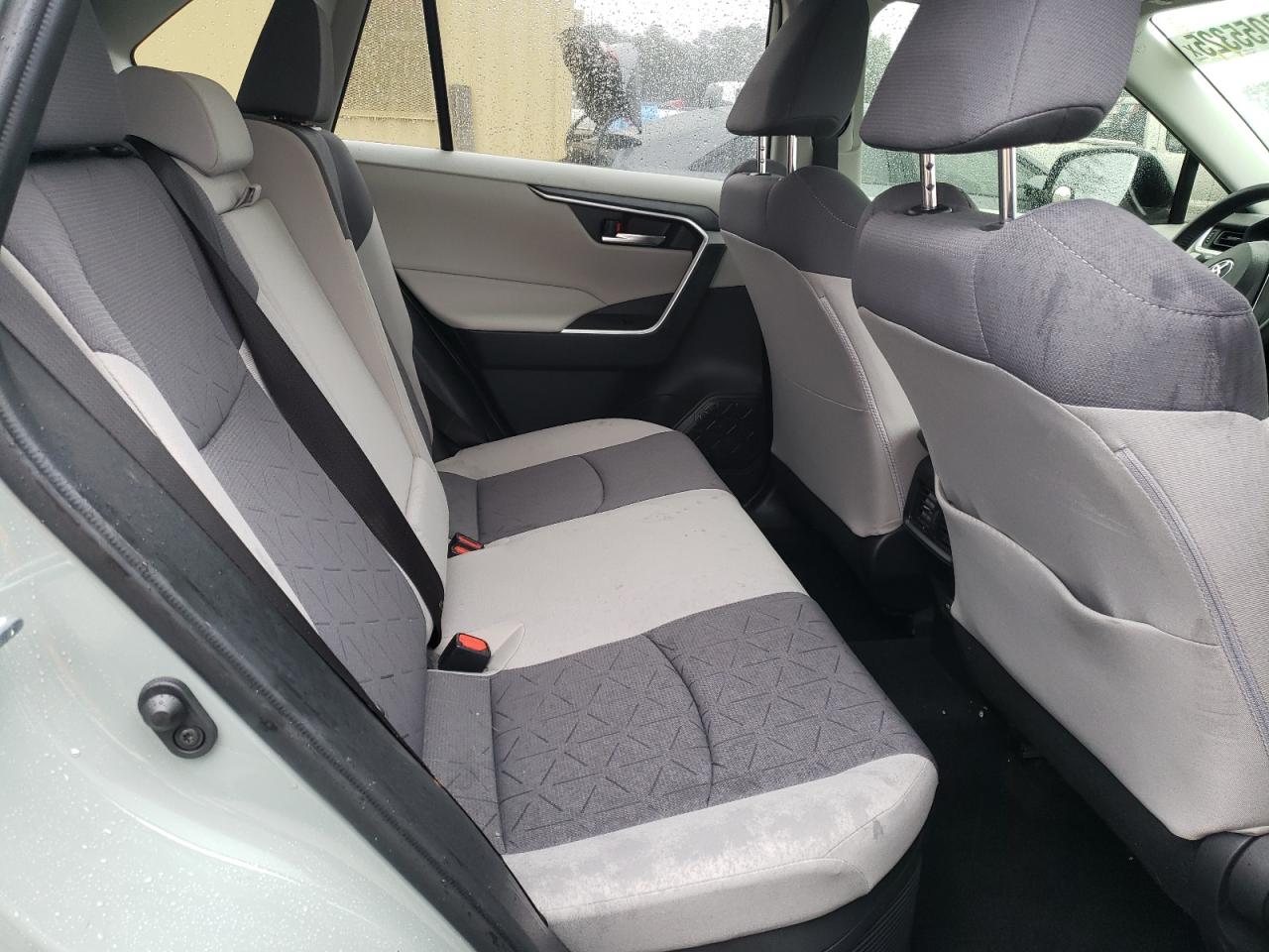2022 Toyota RAV 4 - Image 11