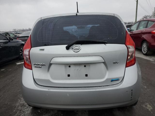  NISSAN VERSA 2015 Srebrny