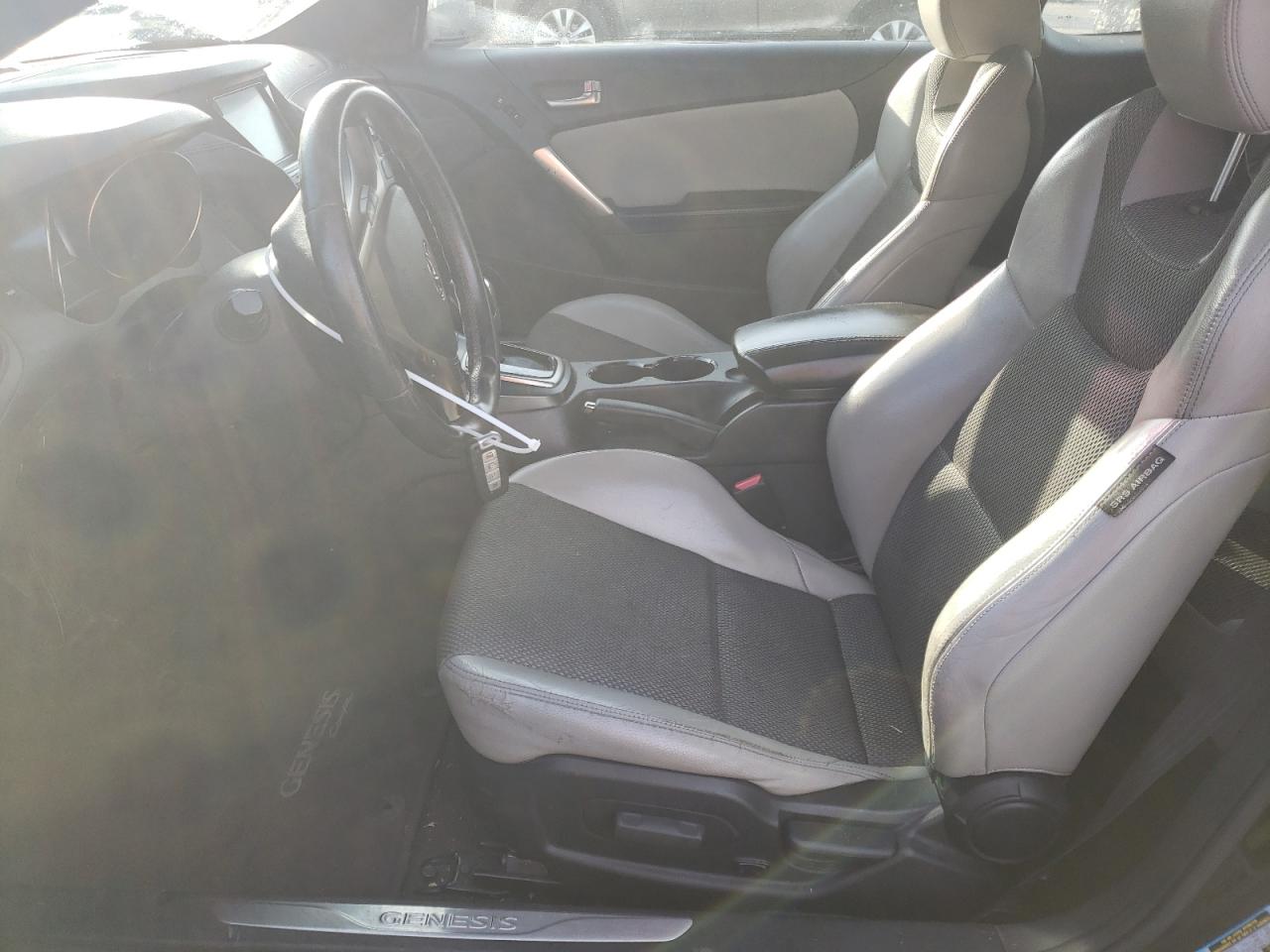 2013 Hyundai Genesis - Image 7