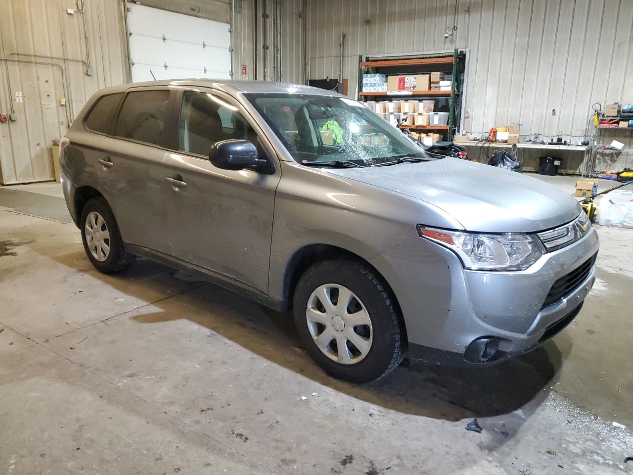 2014 Mitsubishi Outlander - Image 4