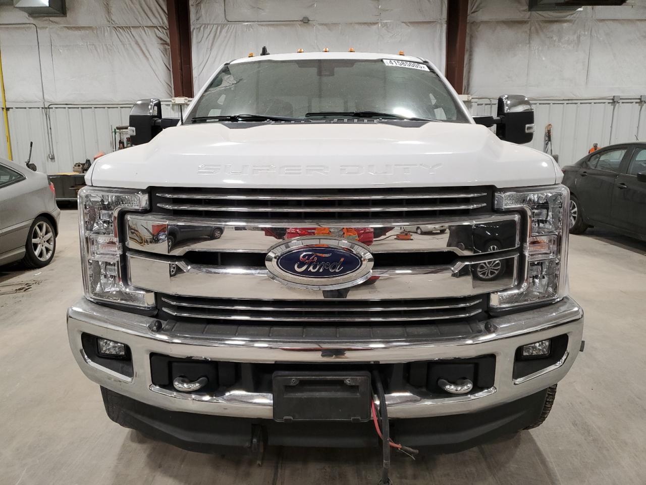2019 Ford F250 - Image 5