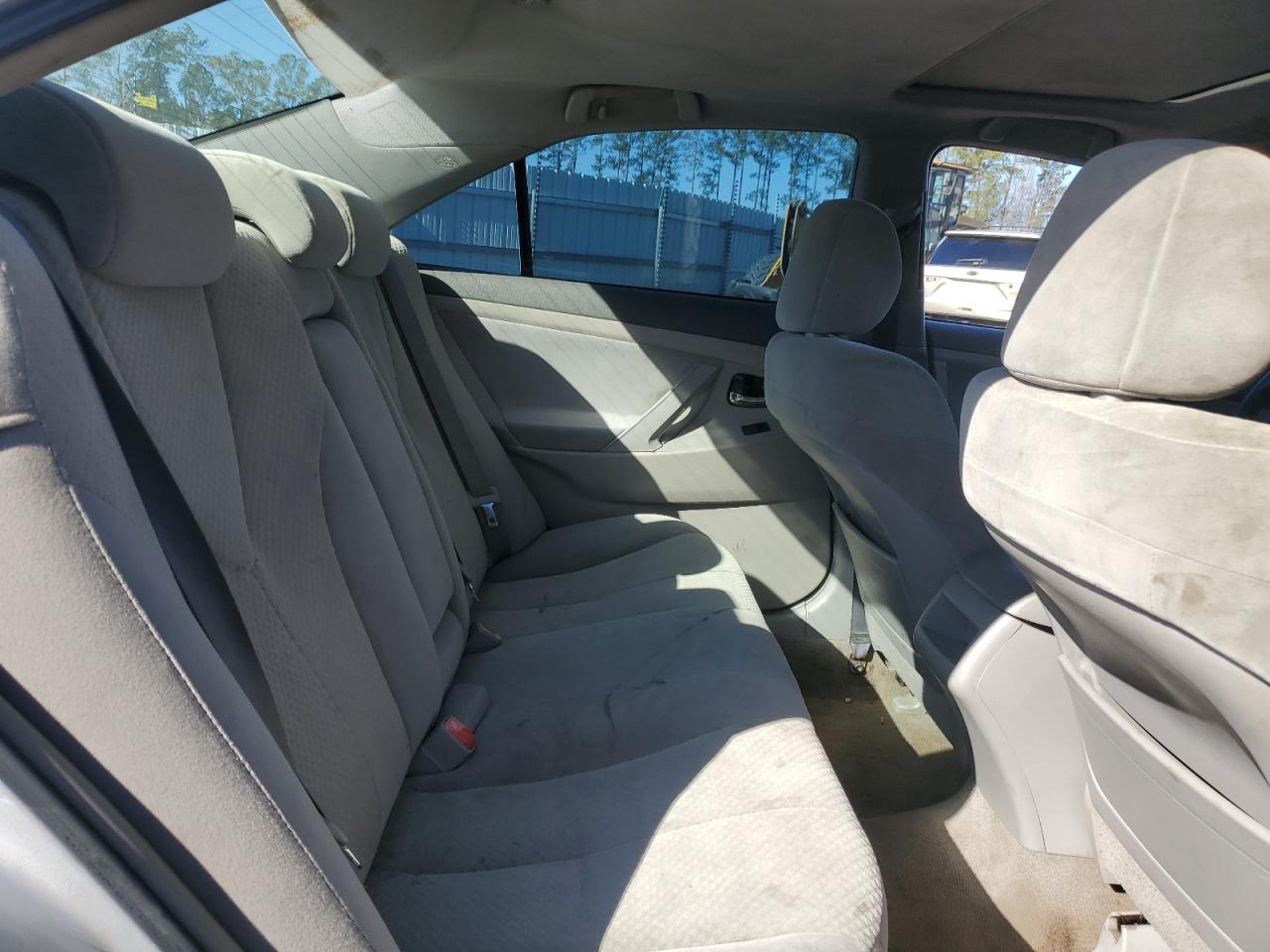 2009 Toyota Camry - Image 10