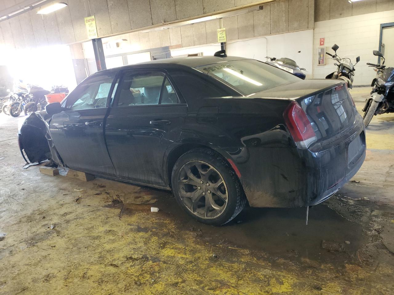 2021 Chrysler 300 - Image 2