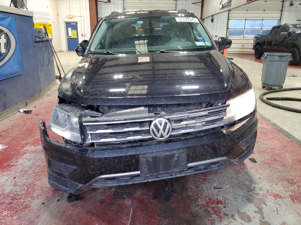 2018 Volkswagen Tiguan - Image 5